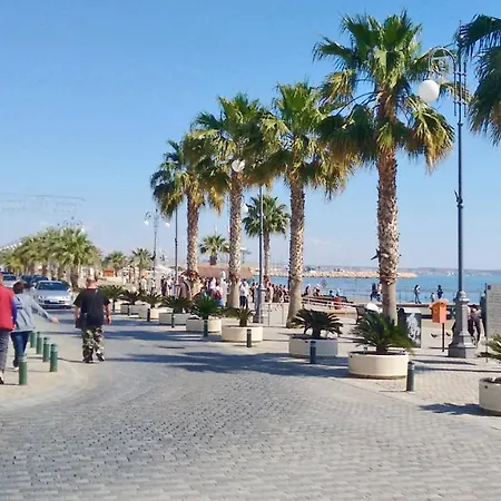 Kave Blue Mackenzie 1 Bdr Flat With Pool Apartment Larnaca