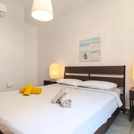 Kave Blue Mackenzie 1 Bdr Flat With Pool Larnaca