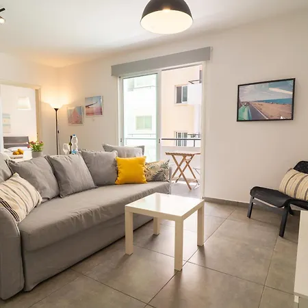 Kave Blue Mackenzie 1 Bdr Flat With Pool * Larnaca