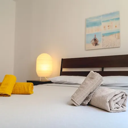 Kave Blue Mackenzie 1 Bdr Flat With Pool Apartment