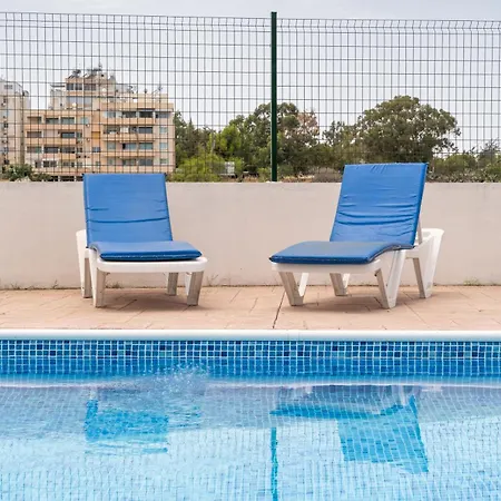 Kave Blue Mackenzie 1 Bdr Flat With Pool Apartment